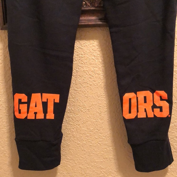 Extremely RARE HTF NWT PINK Victoria’s Secret Sweatpants/Joggers. Medium. - Picture 3 of 15